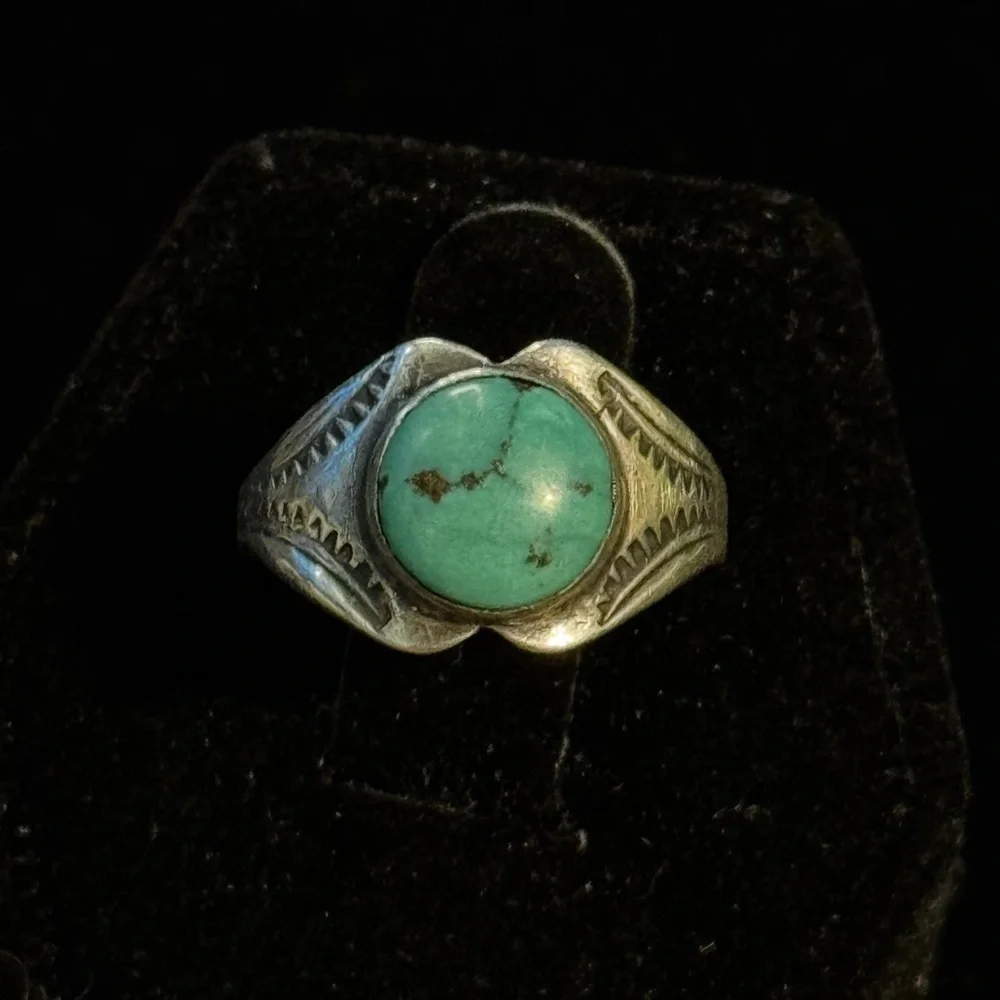 Vintage Native American Turquoise Sterling Silver Ring Size 5.75